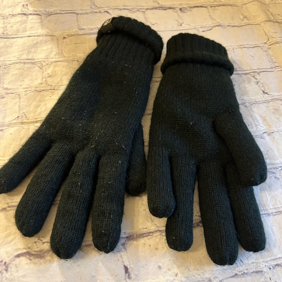 HEAT HOLDERS WOMENS BLACK CABLE KNIT YARN & PLUSH FUR LIKE LINING HAT& GLOVES - Picture 5 of 7